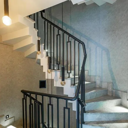 Charming Bright 1bd Modern Pad Wparking #337 *